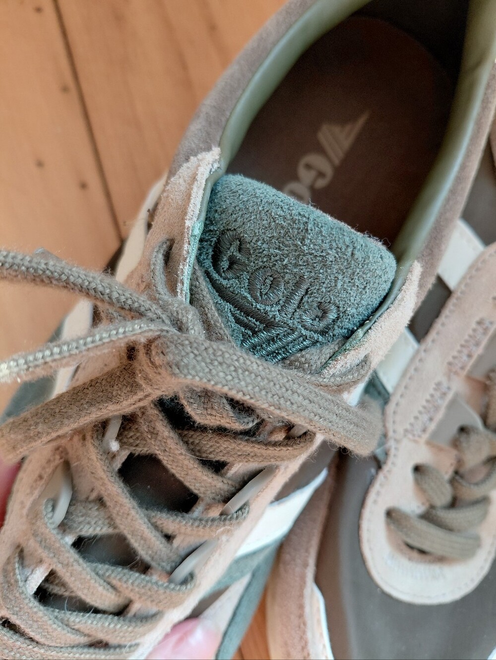 Gola Classics Women's Chicago Sneakers, Khaki Green/ Cappuccino, 10 (41) - Picture 7 of 8